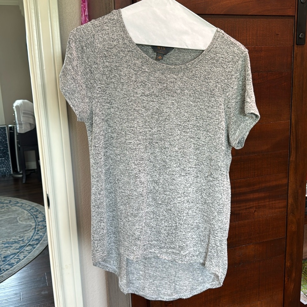 Short sleeve pullover shirt
